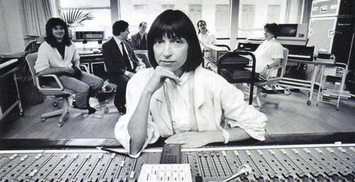 Сьюзан Чиани, президент фирмы «Чиани мьюзика», одной из передовых студий звукозаписи в Нью-Йорке.